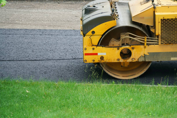 Best Driveway Paving Contractor  in Houghton, MI